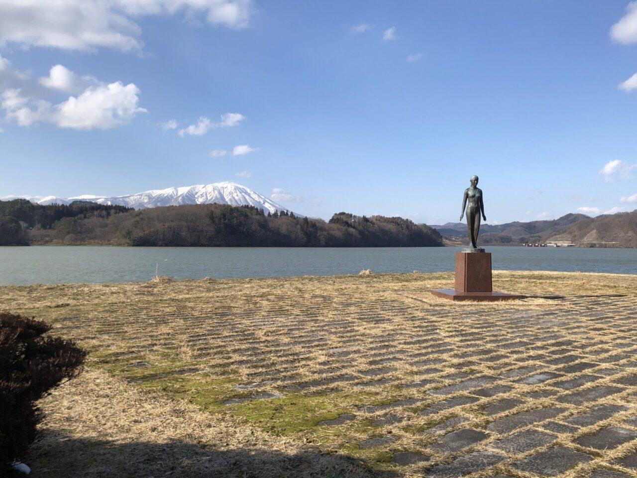 御所湖