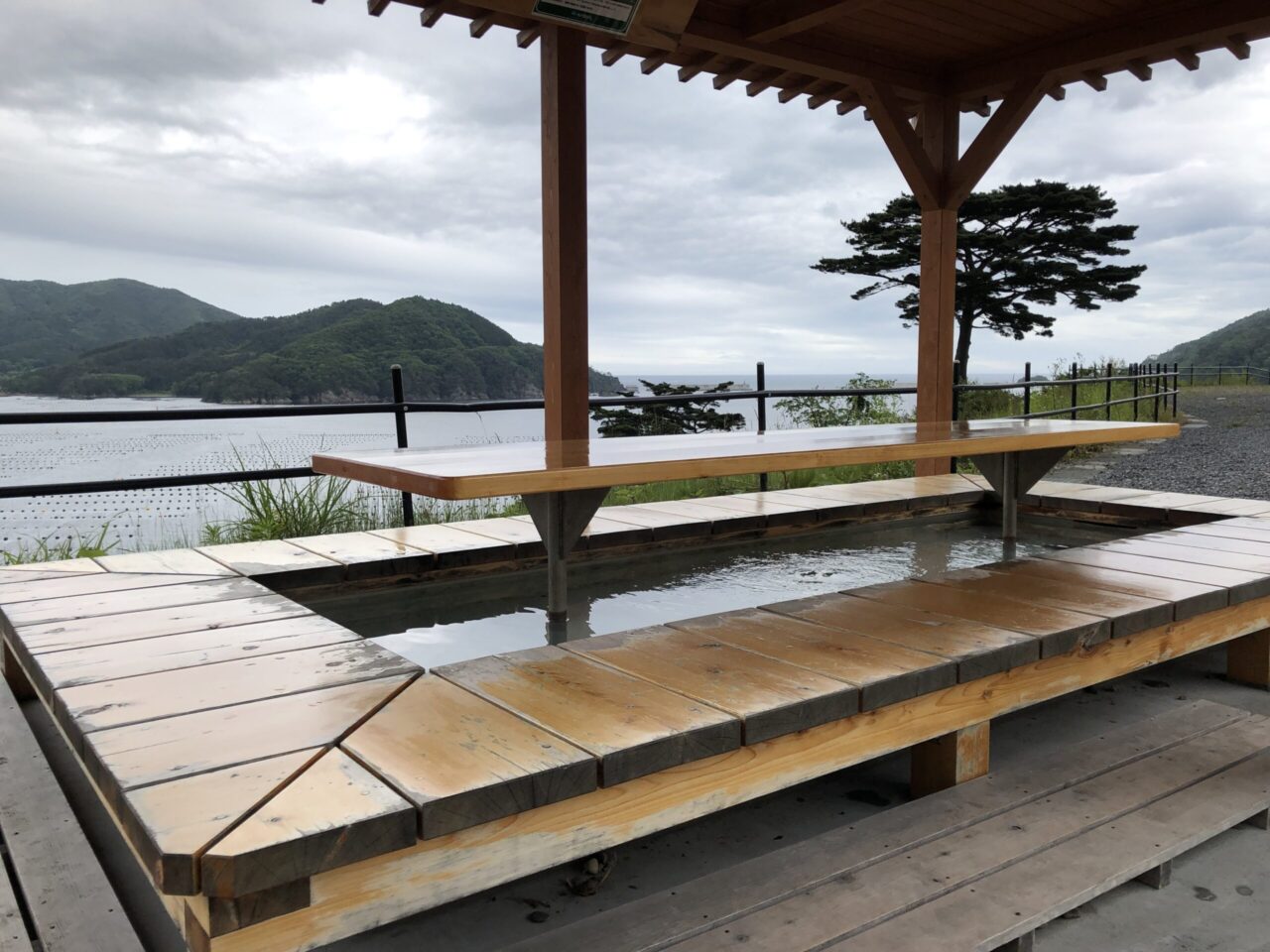 大船渡温泉の足湯「復興の湯」