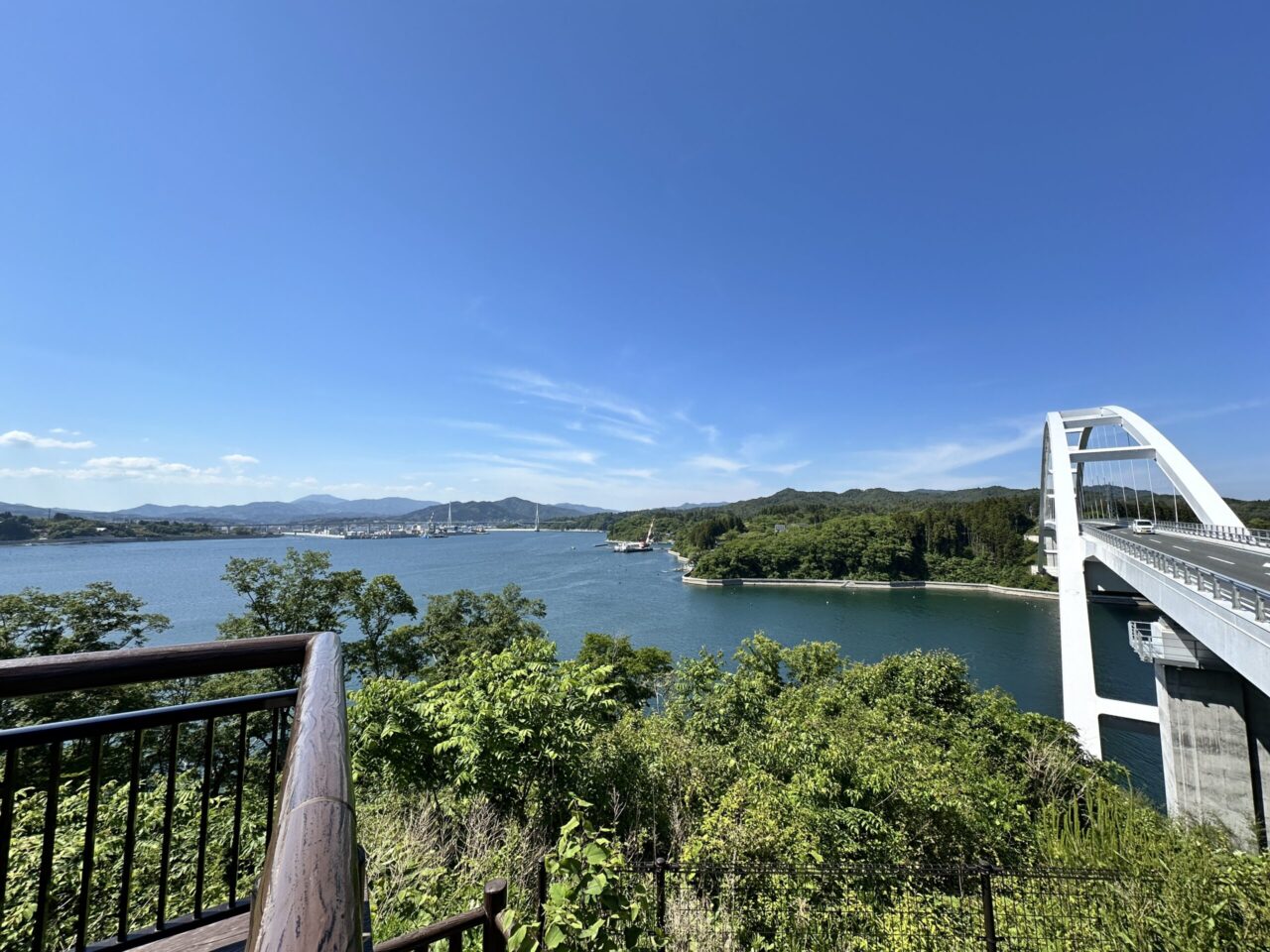 気仙沼大島大橋（鶴亀大橋）から眺める気仙沼湾