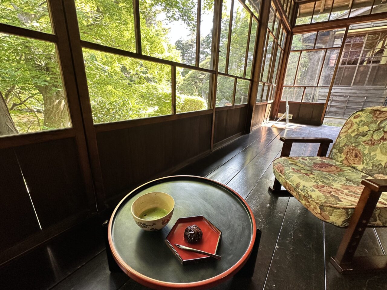 南昌荘で頼んだ抹茶と和菓子のセット