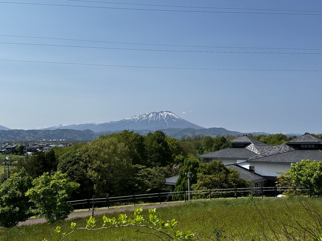 盛岡市中央公園から眺める岩手山